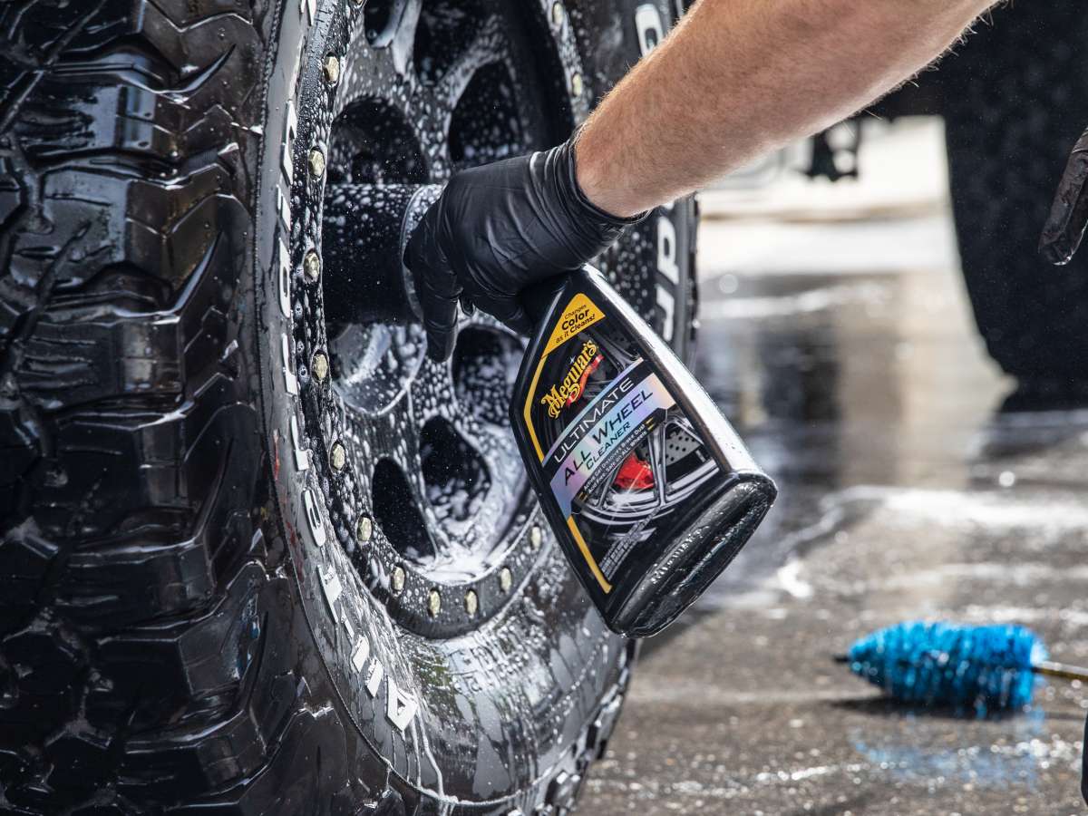  Meguiar's Ultimate All Wheel cleaner