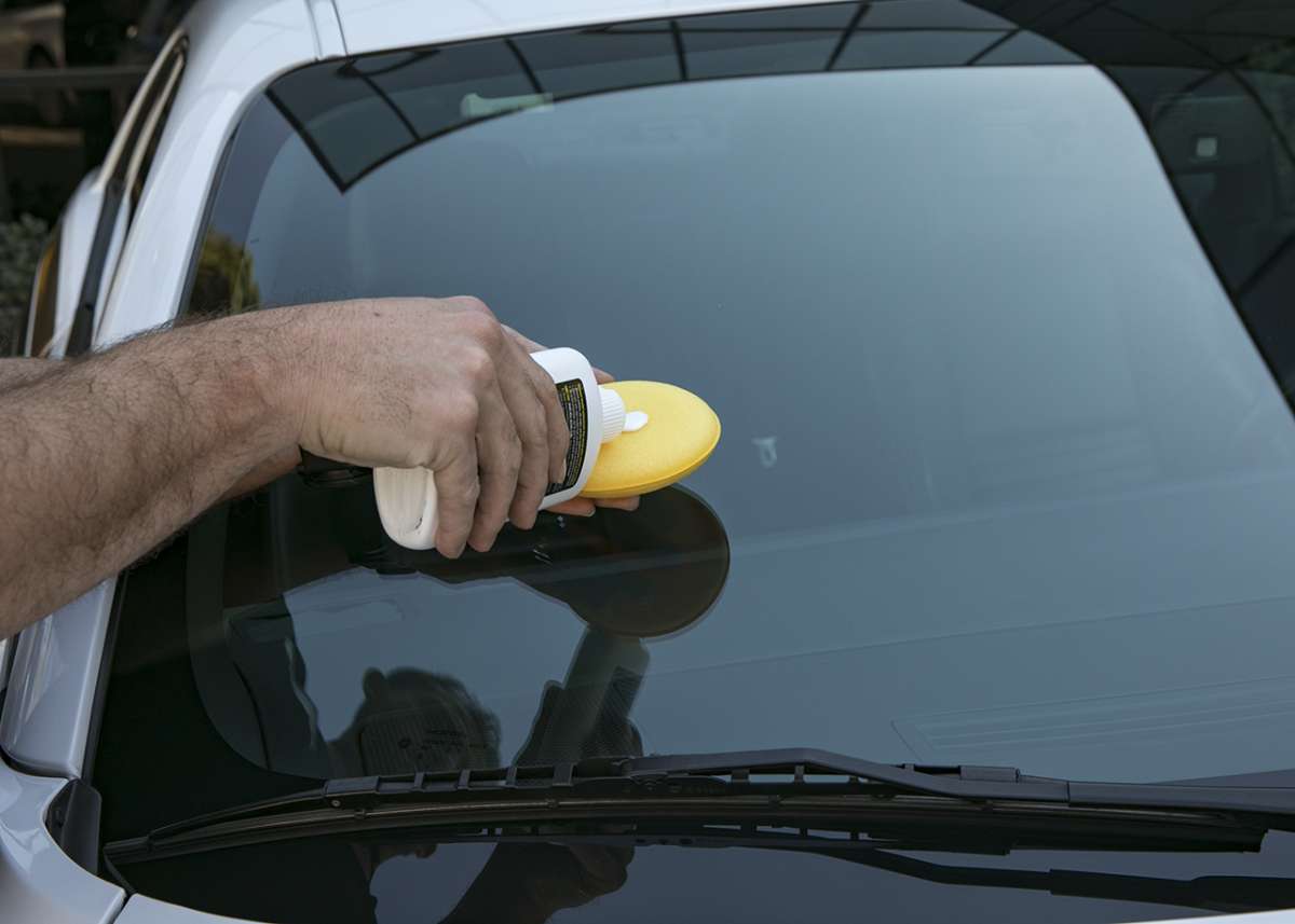  Meguiar's Perfect Clarity Glass Polishing Compound