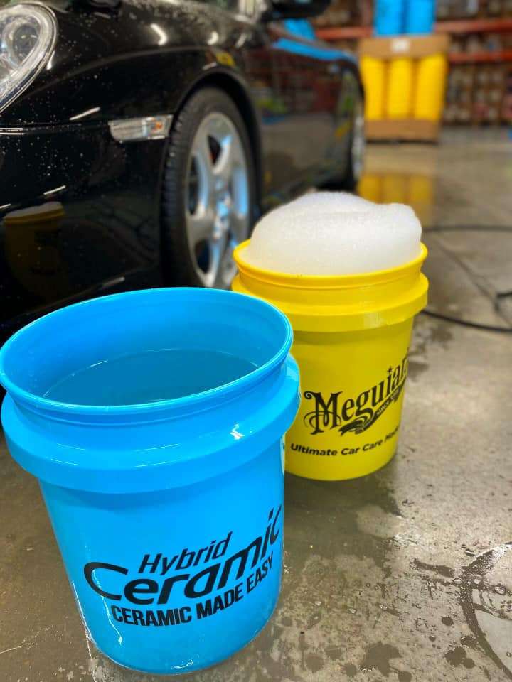  Meguiar's Two Bucket Kit ( Yellow & Blue Bucket)