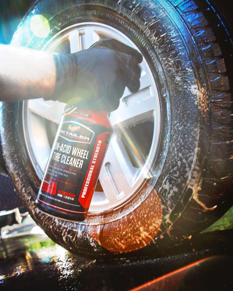  Meguiar's Non-Acid Wheel & Tire Cleaner