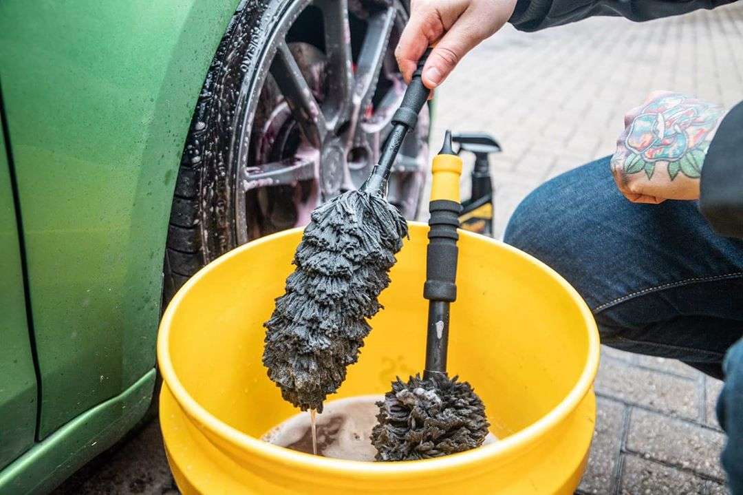  Meguiar's Supreme Wheel Brush Medium