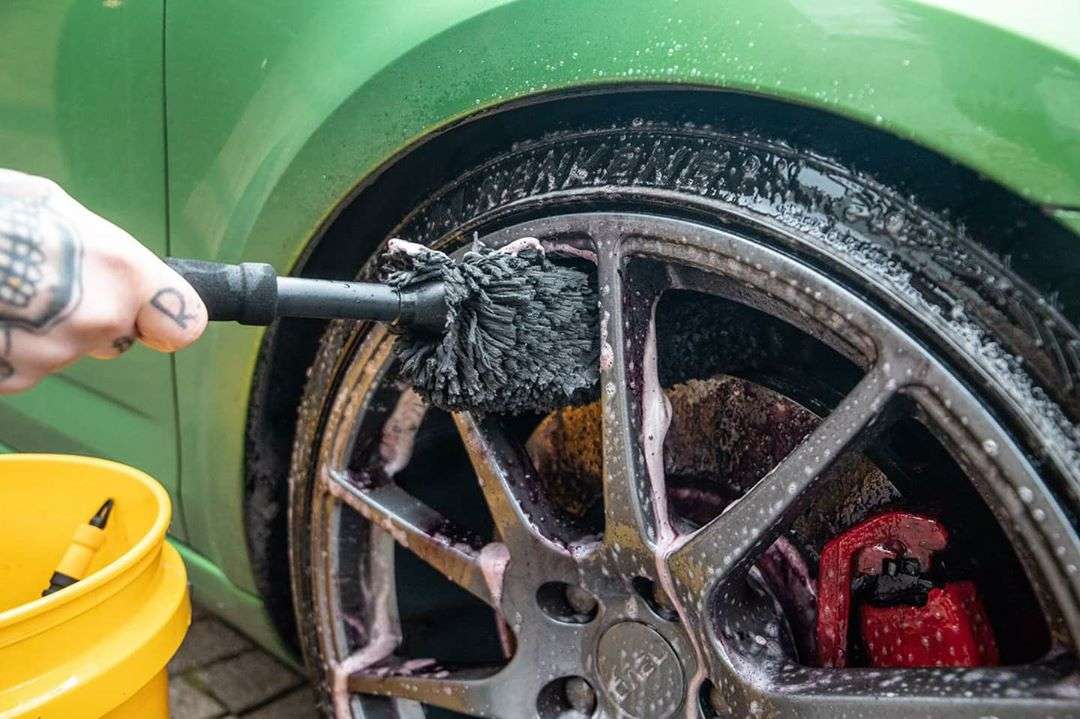  Meguiar's Supreme Wheel Brush Medium