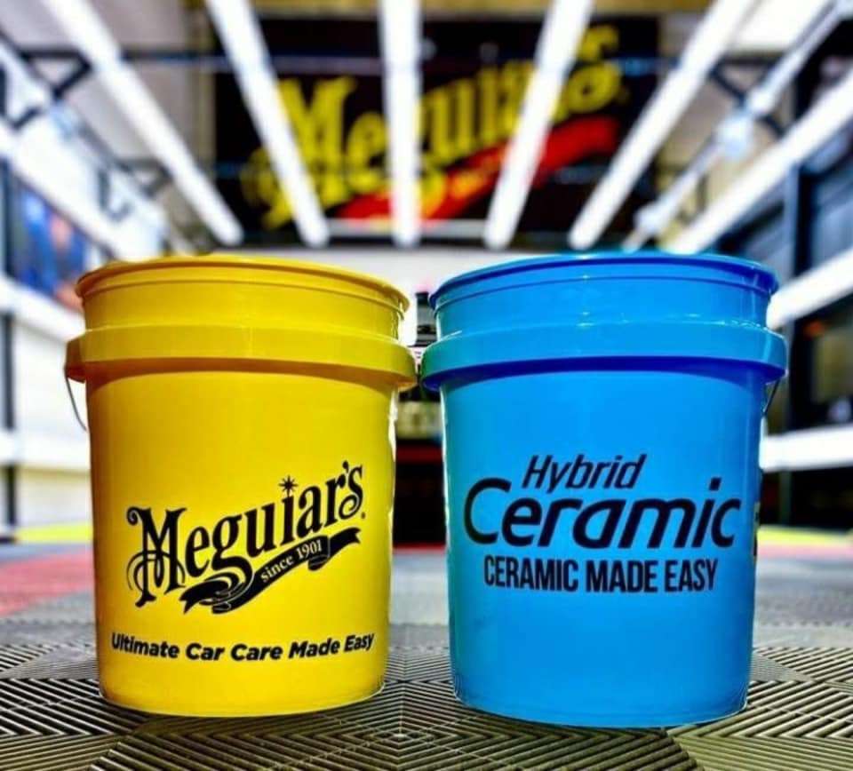  Meguiar's Two Bucket Kit ( Yellow & Blue Bucket)